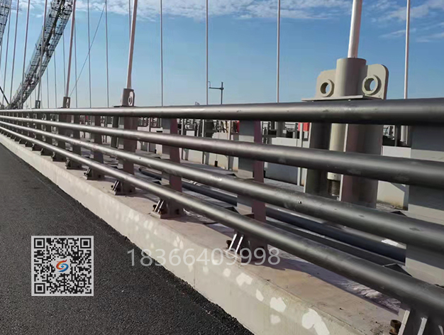 橋（qiáo）梁防撞護欄